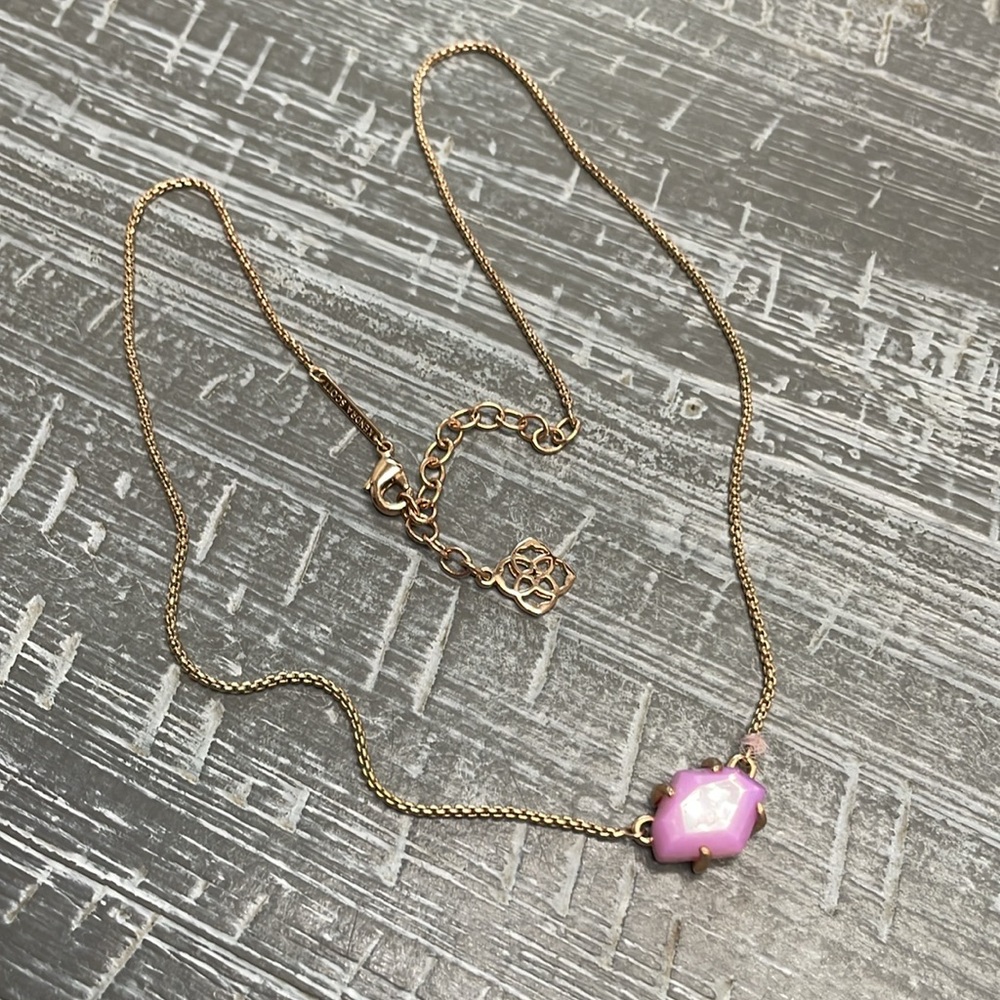 Kendra Scott Ethan Necklace- Lilac Mother of Pearl in Rose Gold - Picture 2 of 4